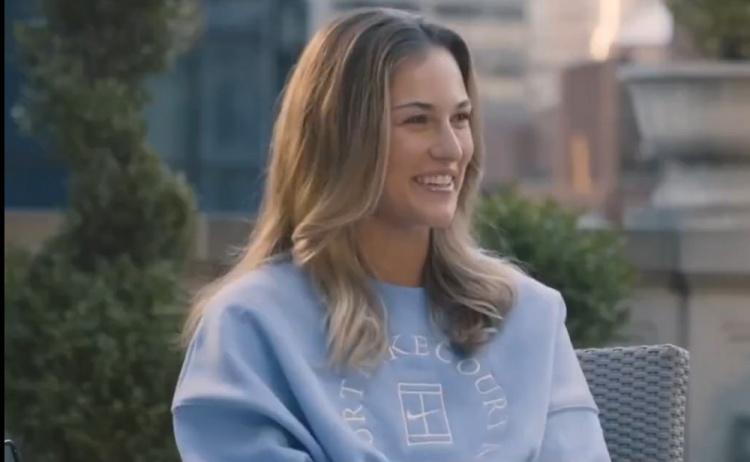 开云体育网址-卡林斯卡娅：鲁内给我发了10条消息想跟我约会，他有点无药可救