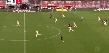 1696117324983454687.gif