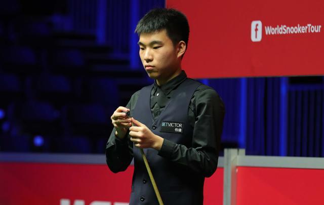 1645842832142022730.jpg fan1.jpg